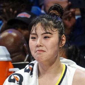 虎扑app-WNBA：李月汝新季首场被弃用 飞翼吞首败新科状元也DNP|梦想|新赛季|WNBA常规赛|达拉斯飞翼|比赛_新浪体育_新浪新闻
